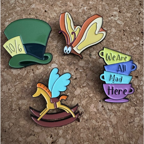 Disney Alice in Wonderland Pin set - Picture 1 of 12